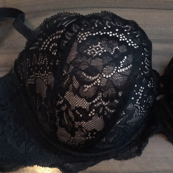 Black and Tan lace push up bra from La Senza - Picture 2 of 3